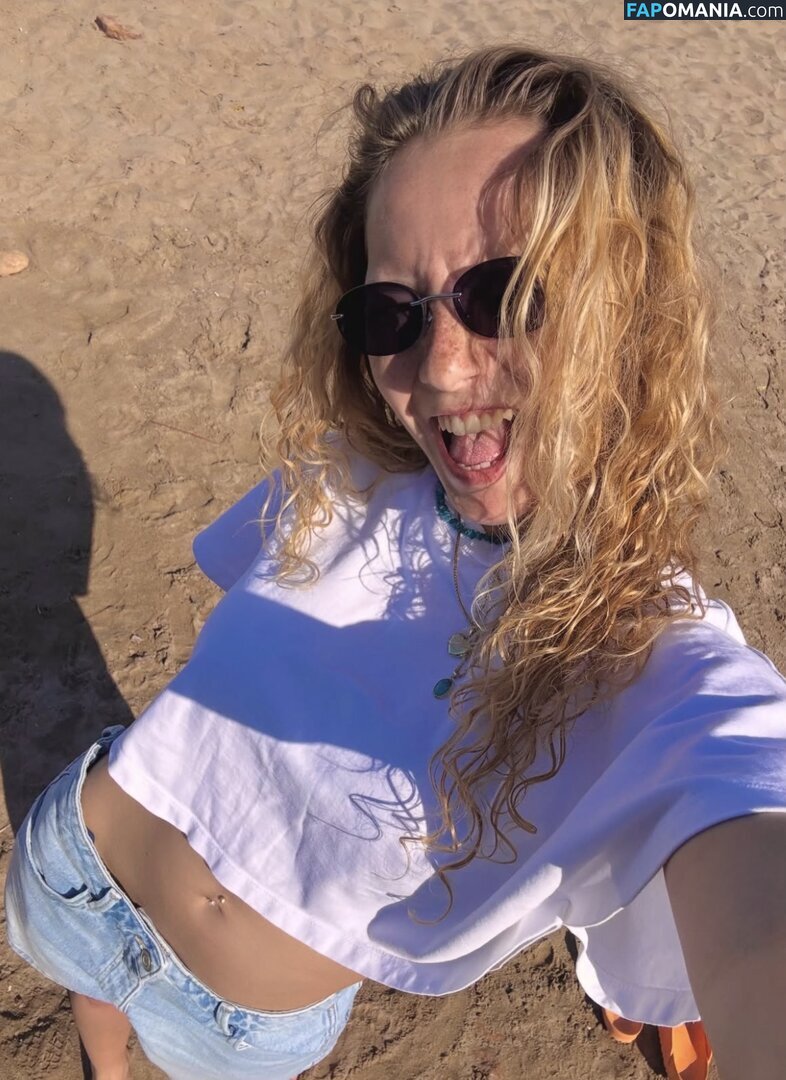 ildikeila Nahý OnlyFans  Uniklá fotka #7