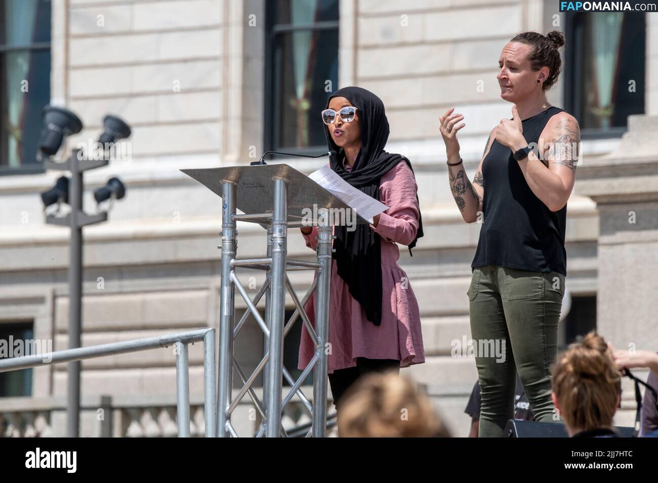 Ilhan Omar Nahý OnlyFans  Uniklá fotka #10