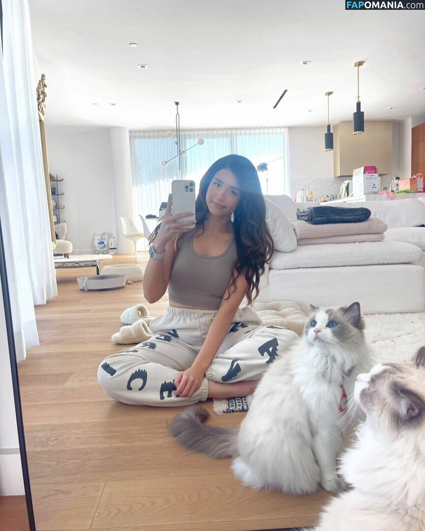 imane / imane... / pokimane Nahý OnlyFans  Uniklá fotka #5