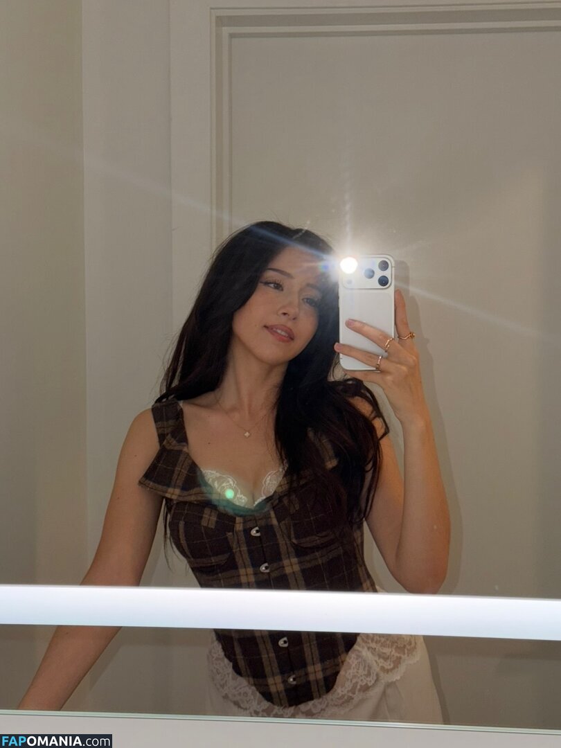 imane / imane... / pokimane Nahý OnlyFans  Uniklá fotka #22