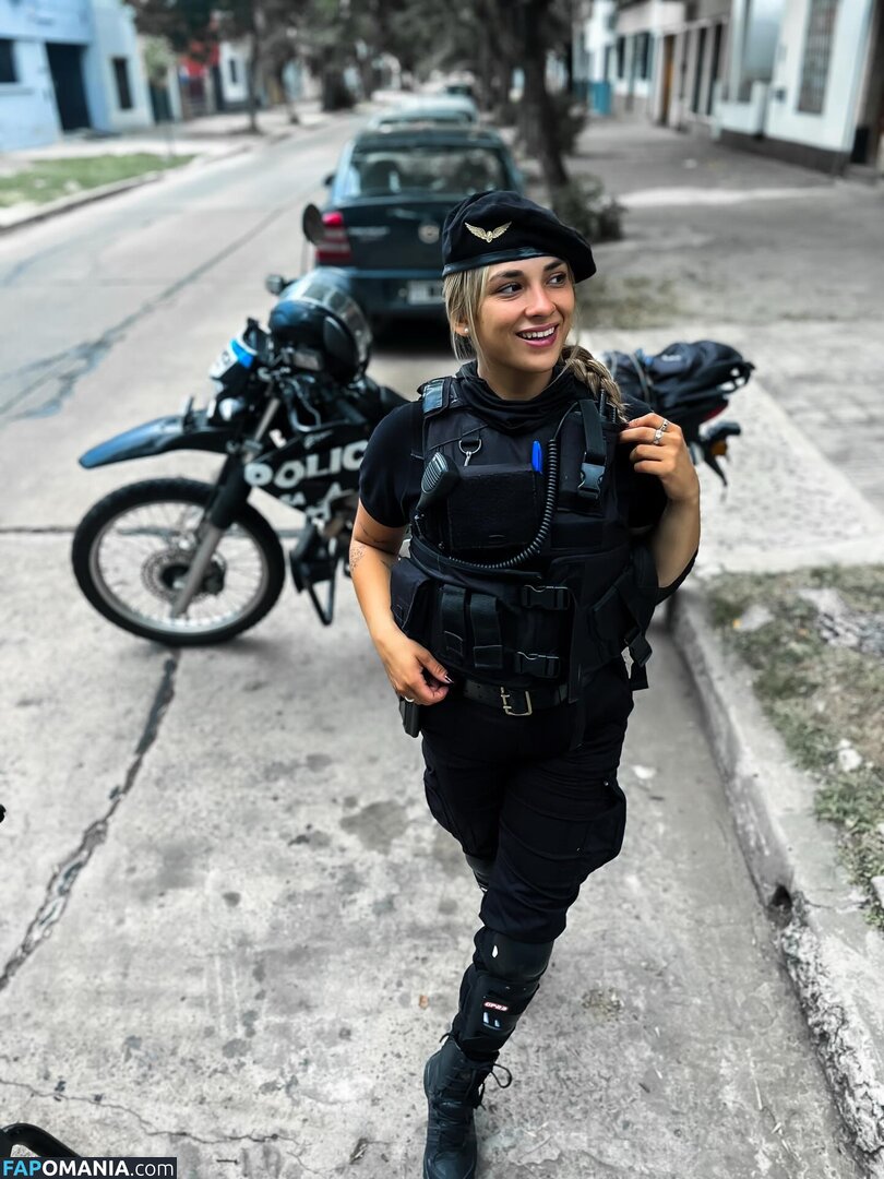In And Out Uniform Nahý OnlyFans  Uniklá fotka #26