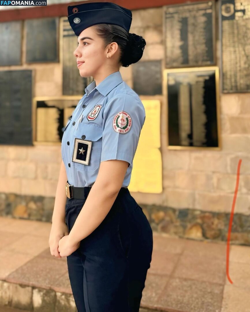 In And Out Uniform Nahý OnlyFans  Uniklá fotka #46