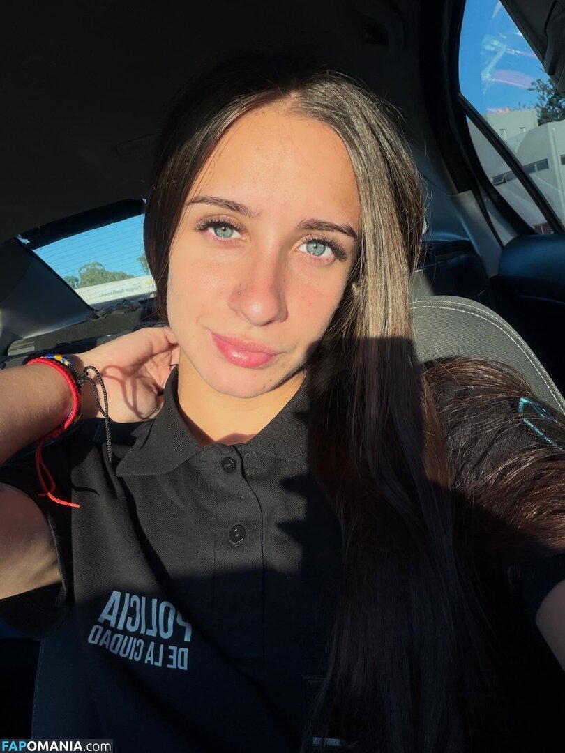 In And Out Uniform Nahý OnlyFans  Uniklá fotka #59