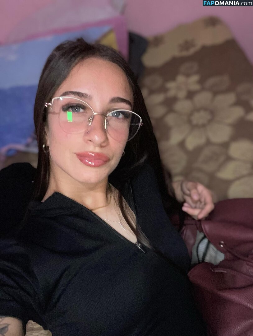 In And Out Uniform Nahý OnlyFans  Uniklá fotka #73