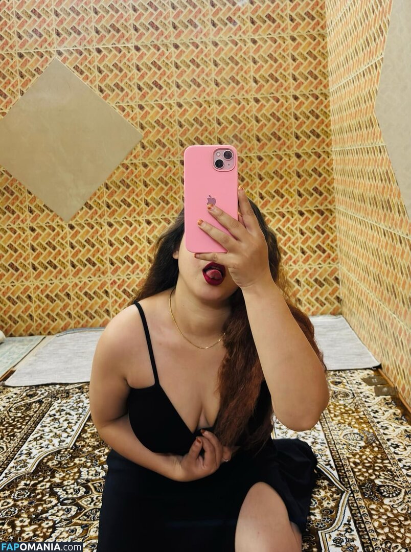 Indian Naughty Stuff / https: / justnaughtystuf / urvashi_apsaraa Nahý OnlyFans  Uniklá fotka #1