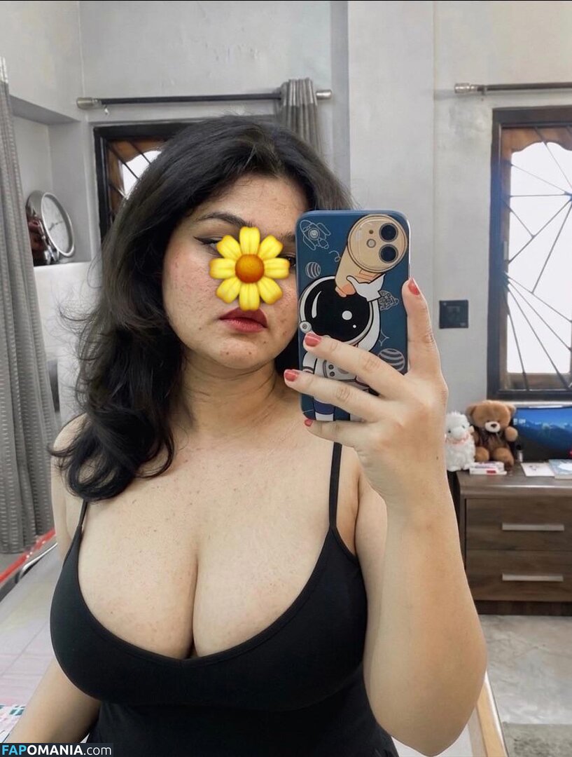 Indian Naughty Stuff / https: / justnaughtystuf / urvashi_apsaraa Nahý OnlyFans  Uniklá fotka #5