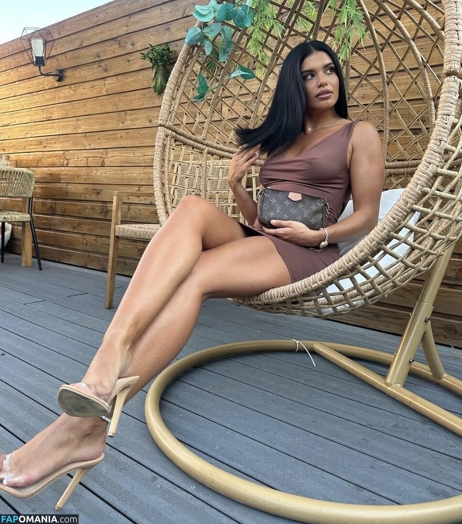 Ines Sberro / ines.sberro Nahý OnlyFans  Uniklá fotka #12