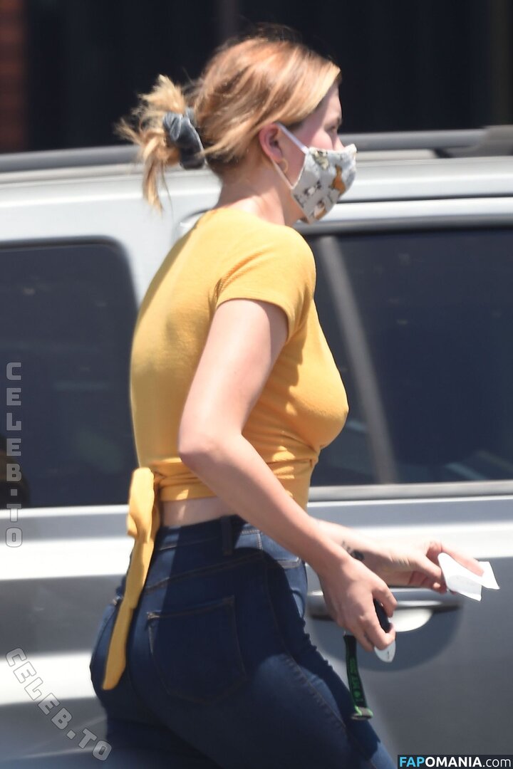 Ireland Baldwin / chloebaldwin... / irelandbasingerbaldwin / irelandirelandireland Nahý OnlyFans  Uniklá fotka #233