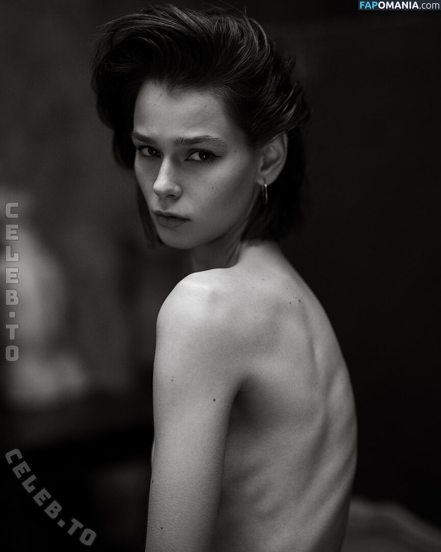 AmberQ / Irina Telicheva / Tasha / https: / irina_tlch Nahý OnlyFans  Uniklá fotka #285
