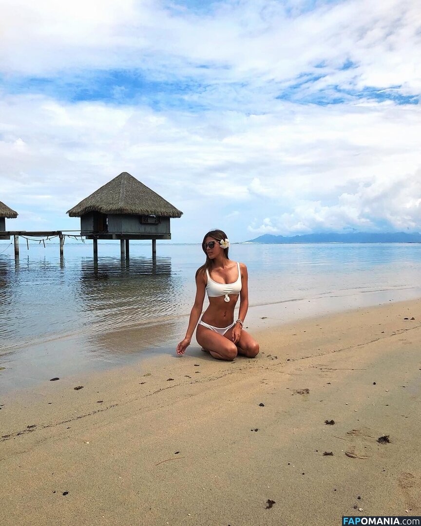 Iris Mittenaere / irismittenaere / summerxiris Nahý OnlyFans  Uniklá fotka #27