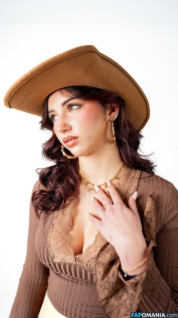 Iris Vallaranii / iris.vallaranii Nahý OnlyFans  Uniklá fotka #2