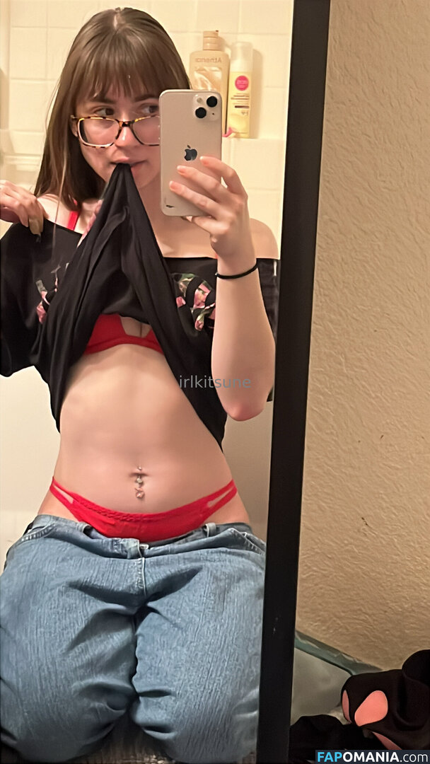 https: / irlkitsune / irlkumihoe Nahý OnlyFans  Uniklá fotka #17