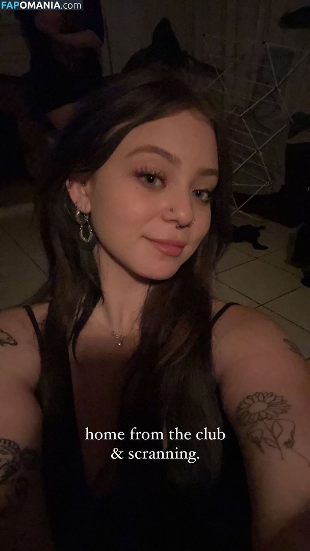 Isabella Dorta / isabelladortapoetry444 Nahý OnlyFans  Uniklá fotka #17