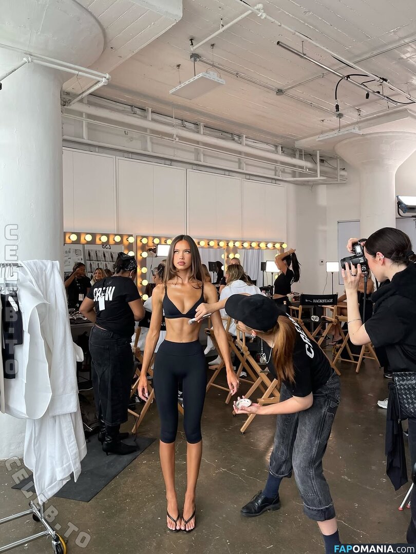 Isabella Mathers / isabellemathers / isabellemathersx Nahý OnlyFans  Uniklá fotka #2