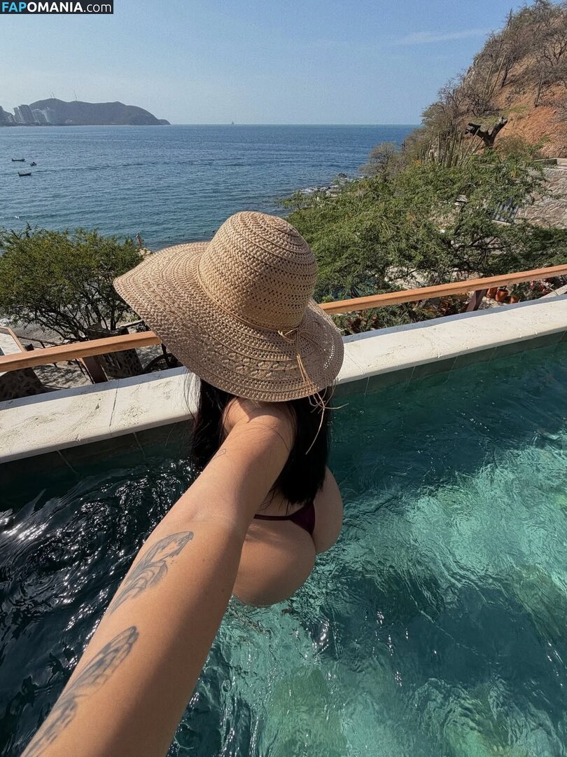 Isabella Tobar / https: / isabellatobaar / isatobaar Nahý OnlyFans  Uniklá fotka #3