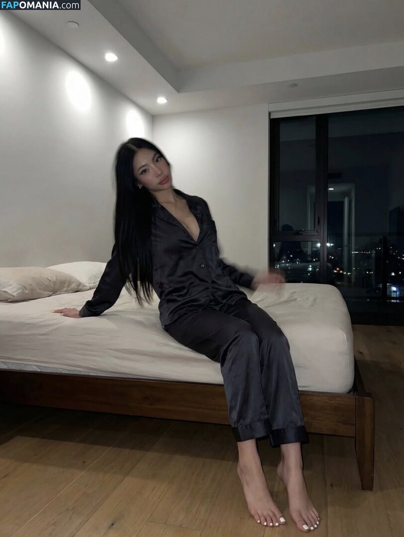 Isabella Yoon / itsisabellayoon Nahý OnlyFans  Uniklá fotka #8