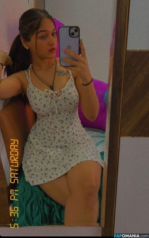 Isha Modi / ironic_ishh / notyourninnybabe Nahý OnlyFans  Uniklá fotka #11
