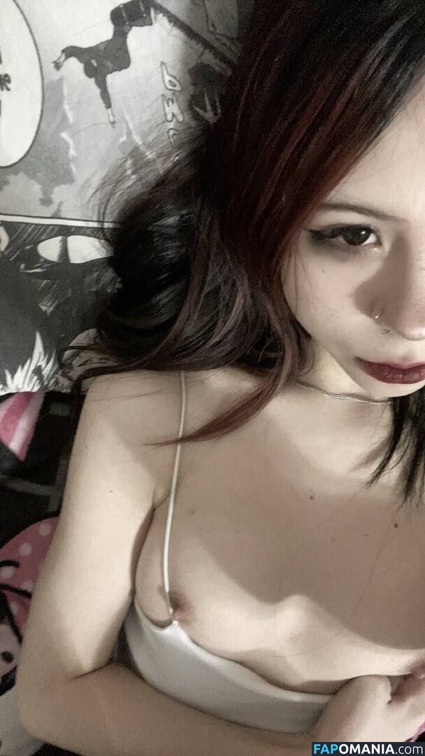 Izolyator Natsuki Nahý OnlyFans  Uniklá fotka #6