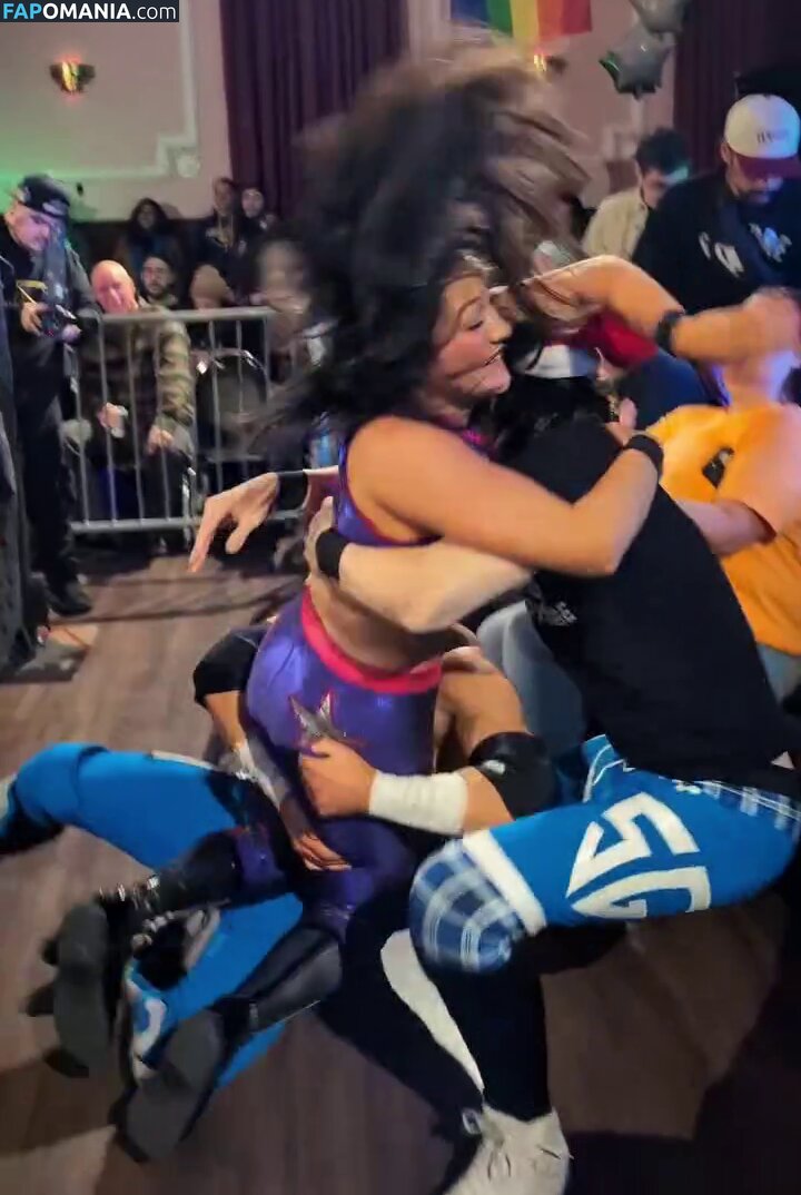Izzy Moreno  / Izzy Moreno / ItsIzzyMania / itsizzymania Nahý OnlyFans  Uniklá fotka #12