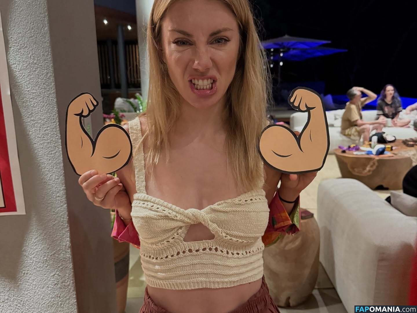 Jennifer Holland / https: / jenniferlholland / jennlholland Nahý OnlyFans  Uniklá fotka #59