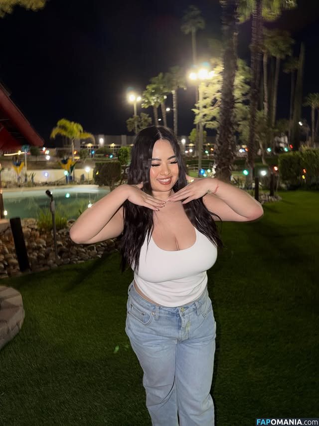 Jennifer Vang / jennifervang_ Nahý OnlyFans  Uniklá fotka #1