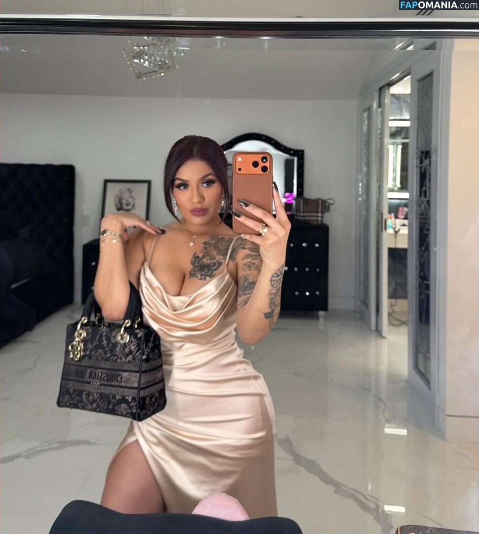 Jessica Elliott / Jessica Estrada / https: / jesslilyelliott / pinky_von_tease / pinkyvont Nahý OnlyFans  Uniklá fotka #12