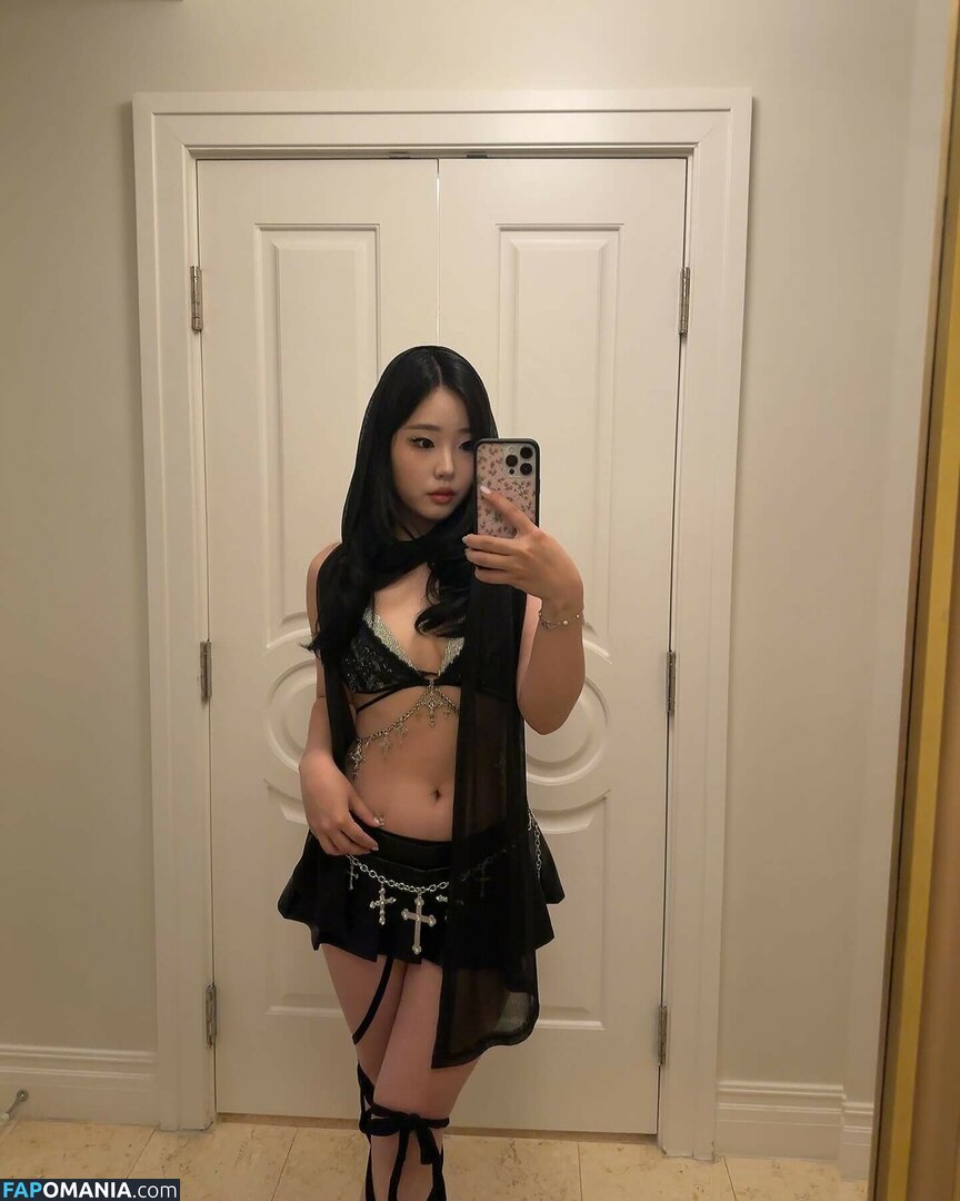 AGirlAndAGame / Jessica / h.yojeong / jessicahkim / jessicanigri Nahý OnlyFans  Uniklá fotka #711