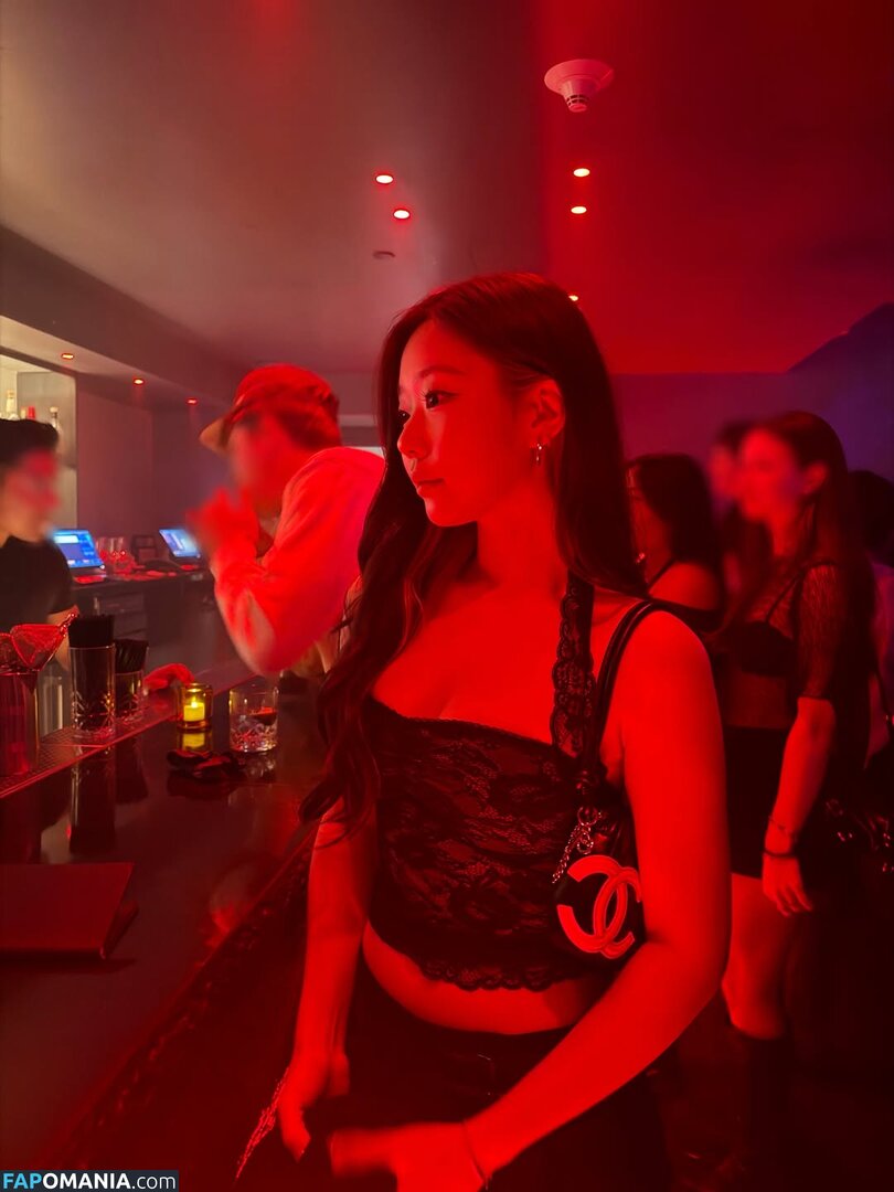 AGirlAndAGame / Jessica / jessicahkim / jessicanigri / kaburbank Nahý OnlyFans  Uniklá fotka #965