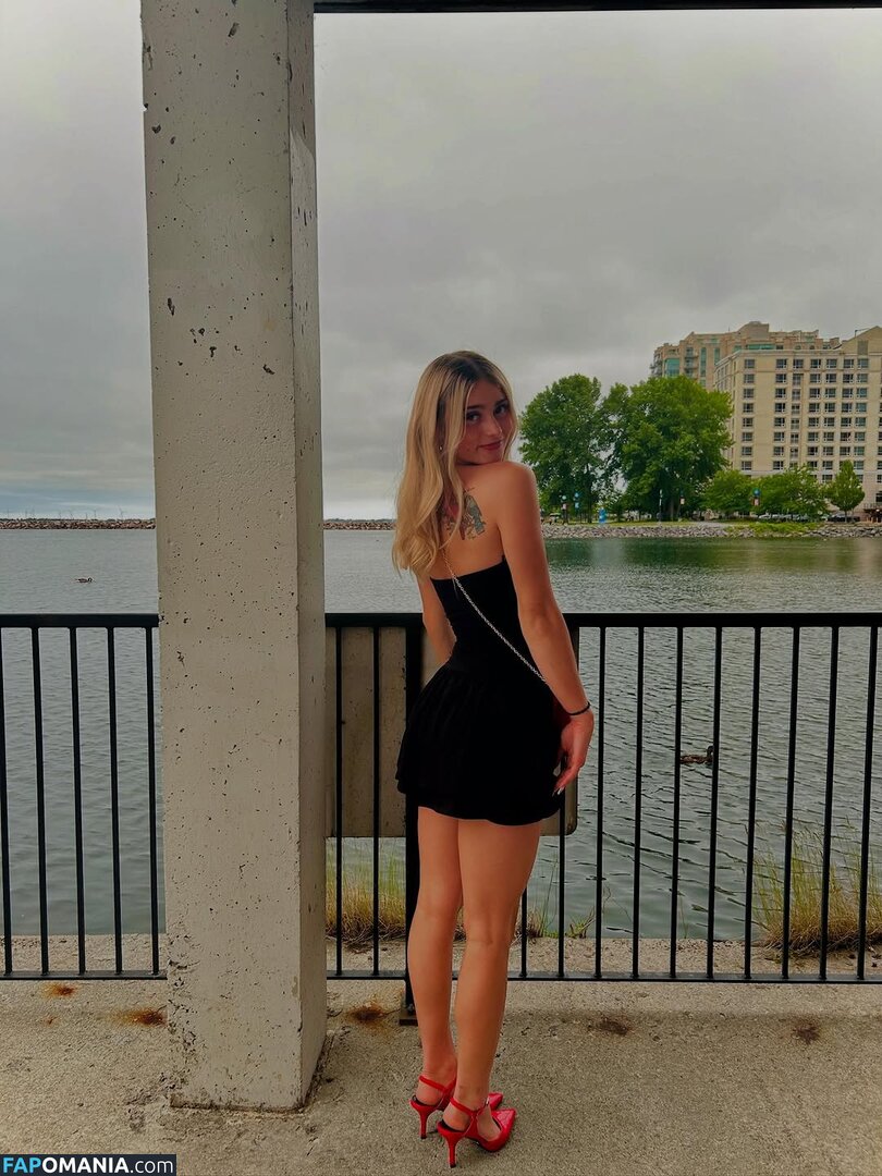 https: / jessicalovelyy / jessicalovelyy_ / jessiclovelyy Nahý OnlyFans  Uniklá fotka #7
