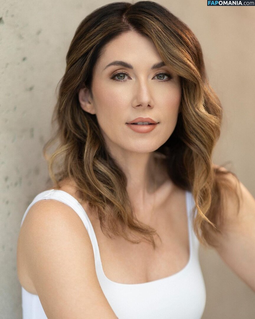 Jewel Staite / JewelStaite Nahý OnlyFans  Uniklá fotka #323