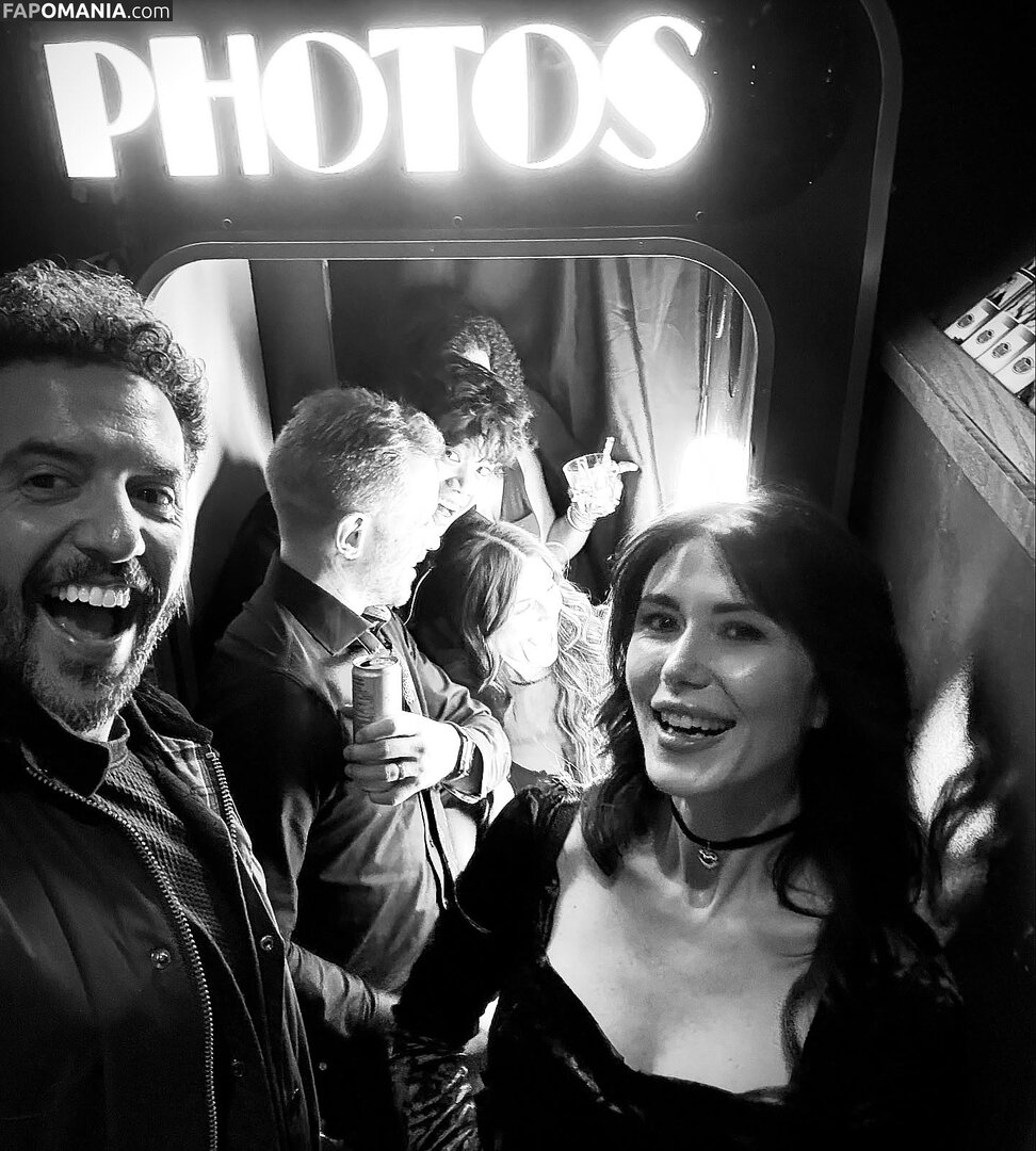 Jewel Staite / JewelStaite Nahý OnlyFans  Uniklá fotka #335