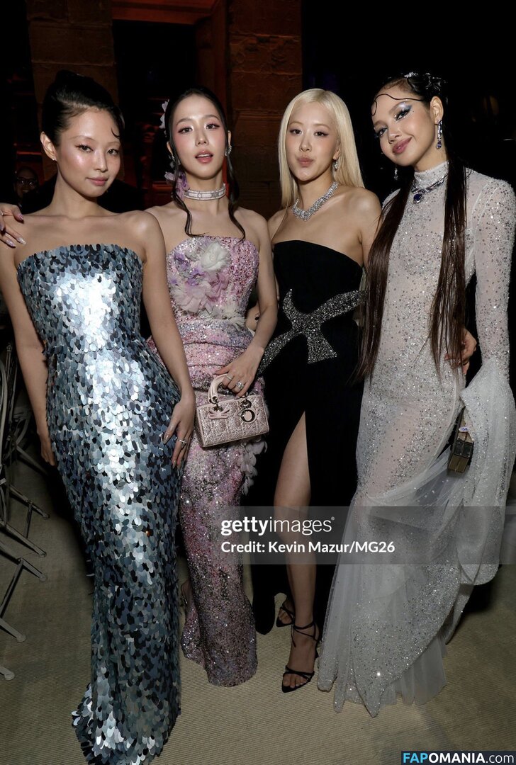 BLACKPINK / Jisoo / qenshizu / sooyaaa__ Nahý OnlyFans  Uniklá fotka #637