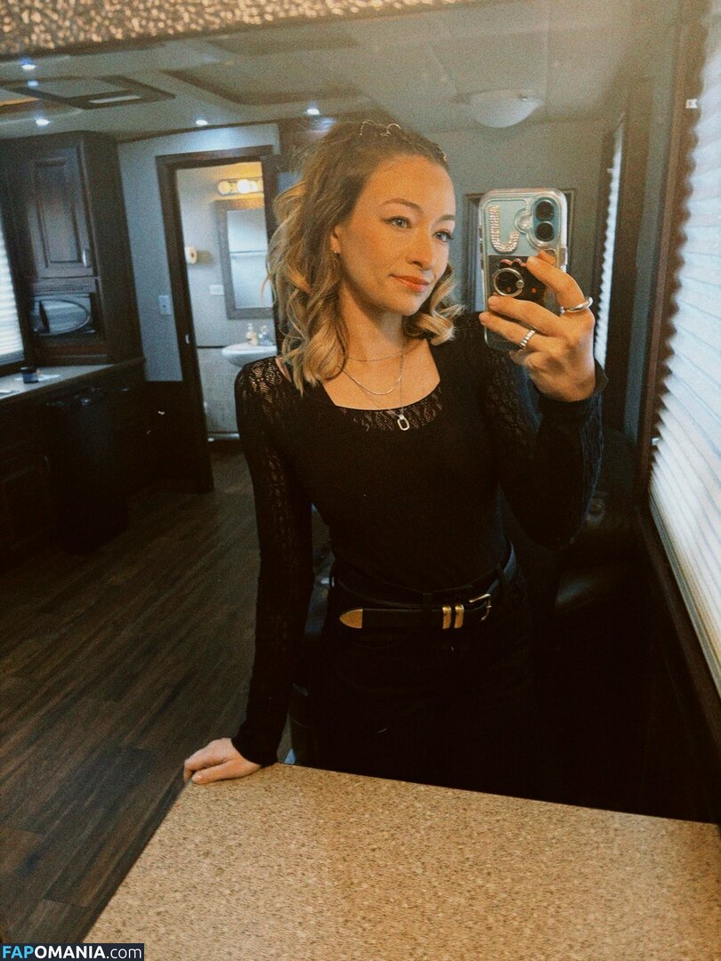 Jodelle Ferland / jodellemicah Nahý OnlyFans  Uniklá fotka #9