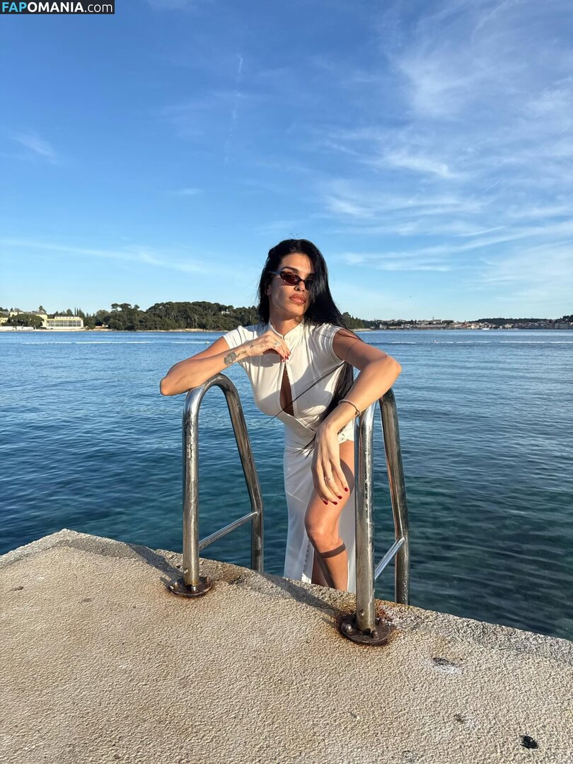 Jovana Djordjevic / callmelolita Nahý OnlyFans  Uniklá fotka #4
