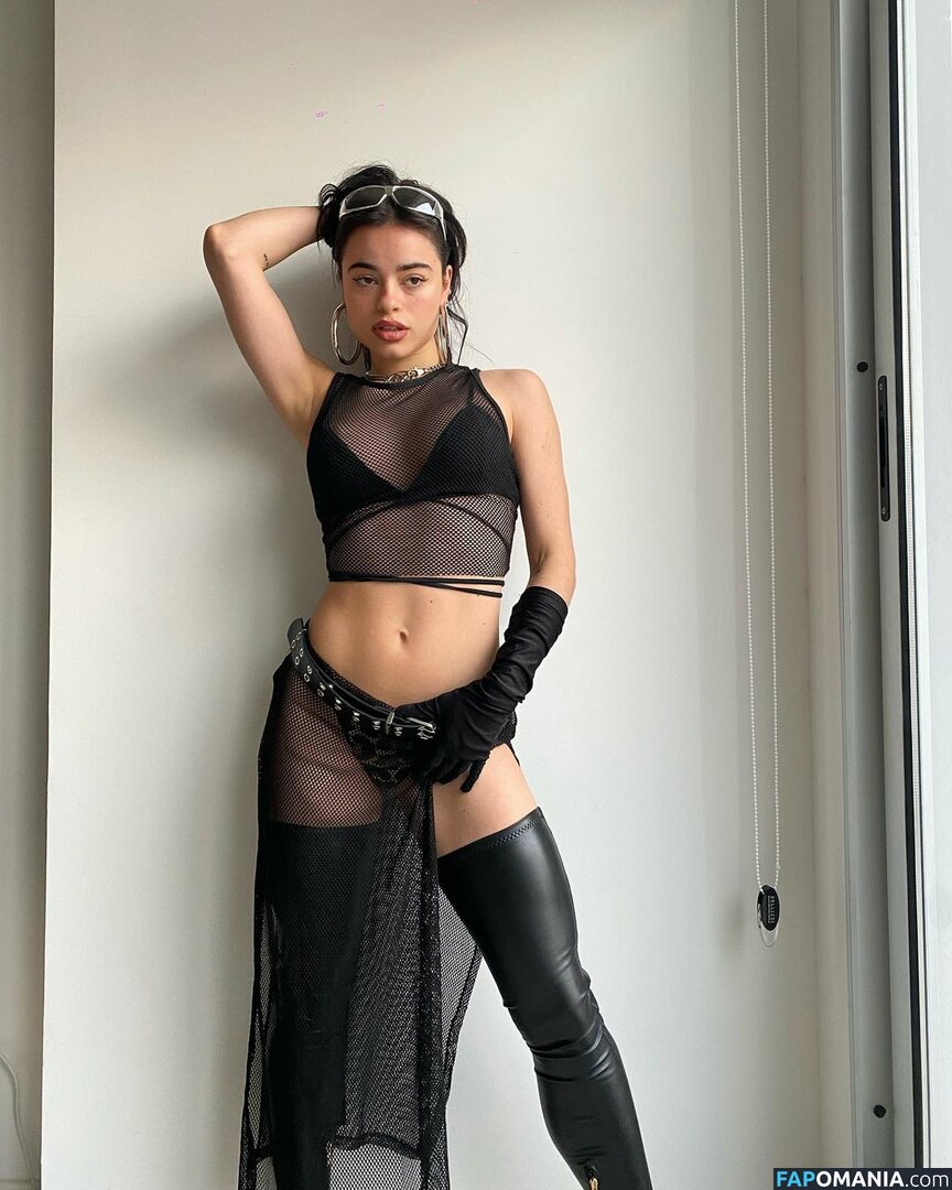 Juli Savioli / julisavioli Nahý OnlyFans  Uniklá fotka #39
