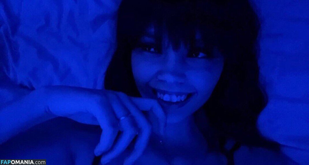 Julia Graham / https: / teasingmoon / teasingmoon... / temptedevil / temptedevil... Nahý OnlyFans  Uniklá fotka #13