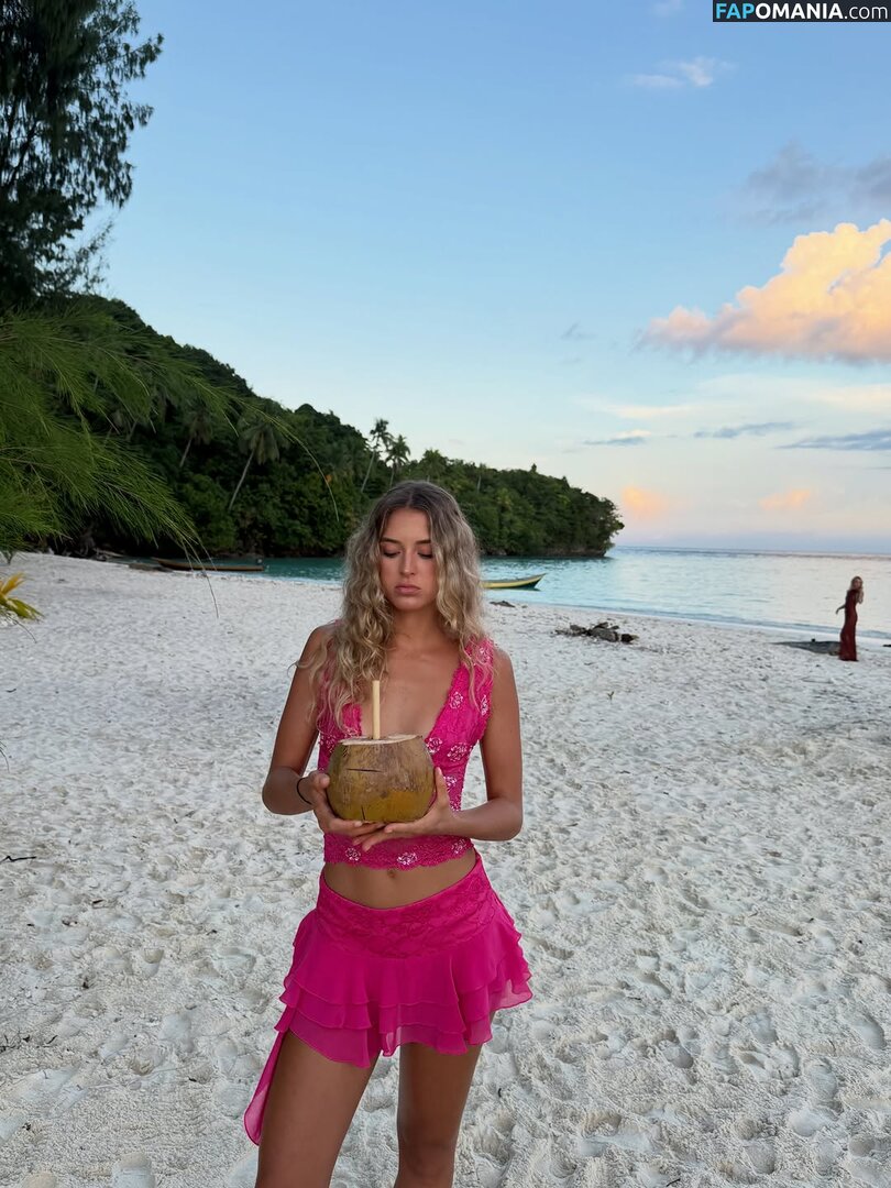 Julia Helena / ju.valenga Nahý OnlyFans  Uniklá fotka #19