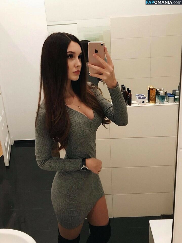 Julia Majch / Moonunyo / Shieru Nahý OnlyFans  Uniklá fotka #54