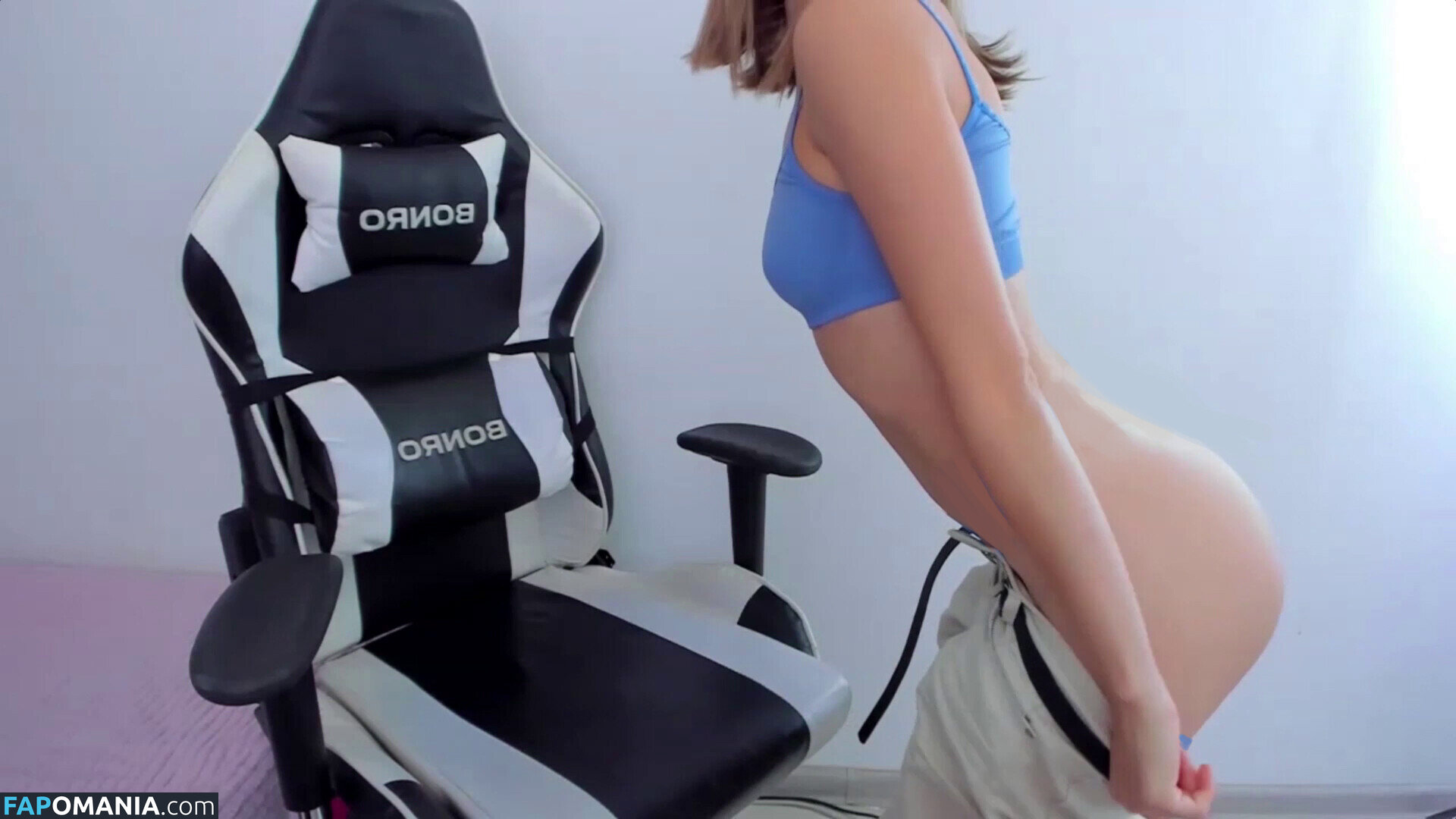 janicecarons / julia_dreams.co / juliadreamsi / juliawoodis / lisamerrins Nahý OnlyFans  Uniklá fotka #1