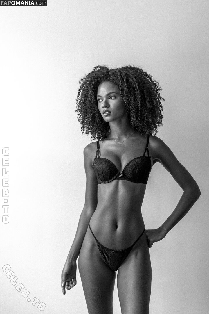 Juliana Nalu / https: / juliananalu / naluando / nalujuliana Nahý OnlyFans  Uniklá fotka #314