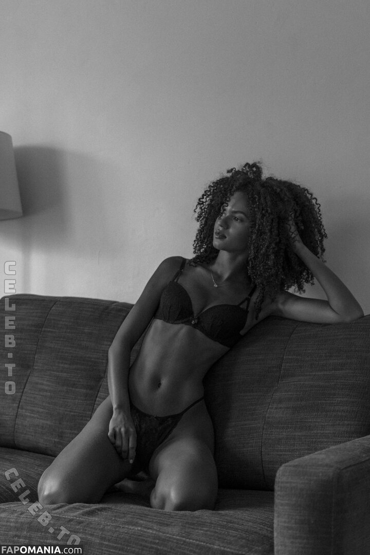 Juliana Nalu / https: / juliananalu / naluando / nalujuliana Nahý OnlyFans  Uniklá fotka #321