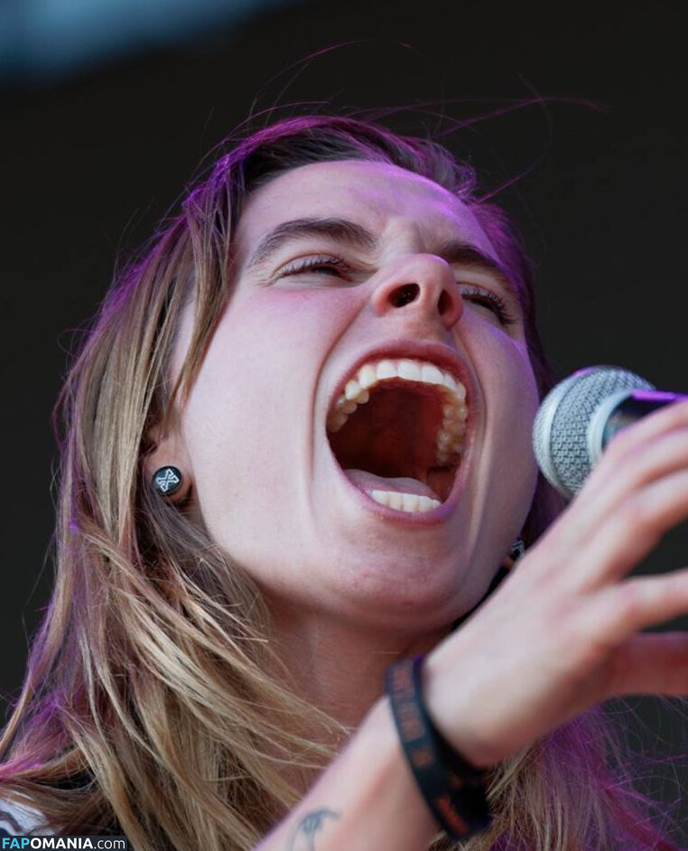 Julien Baker / julienrbaker Nahý OnlyFans  Uniklá fotka #6