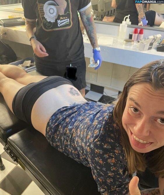 Julien Baker / julienrbaker Nahý OnlyFans  Uniklá fotka #7