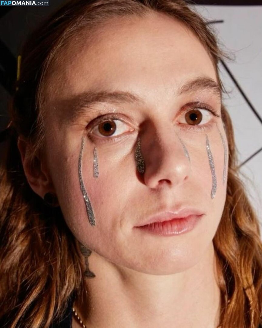 Julien Baker / julienrbaker Nahý OnlyFans  Uniklá fotka #12