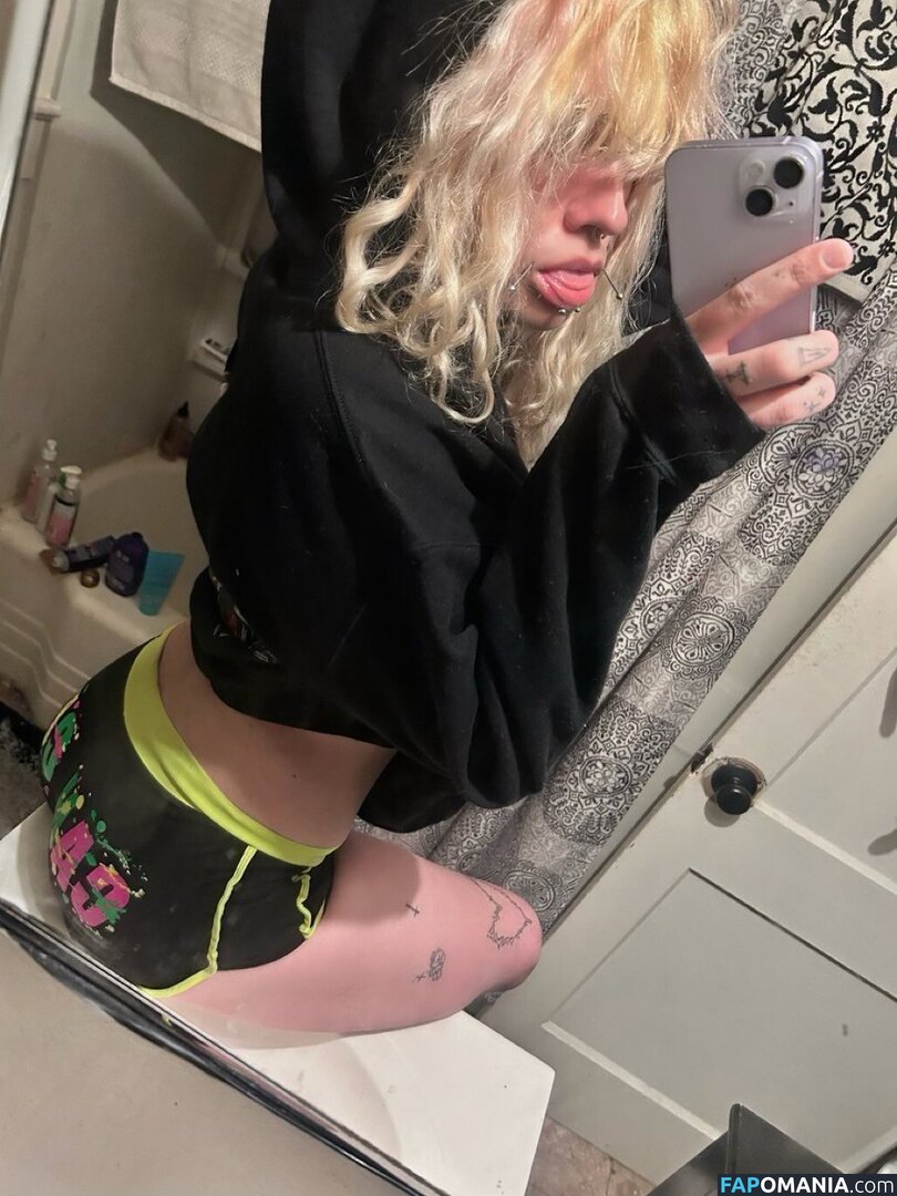 Junkrotica / fetidfetish / u415353059 / vomitjuggler Nahý OnlyFans  Uniklá fotka #1