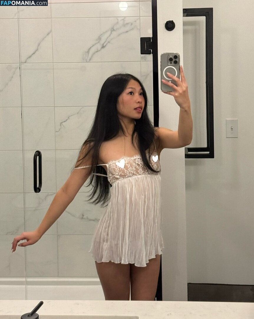 Justaminali Nahý OnlyFans  Uniklá fotka #4