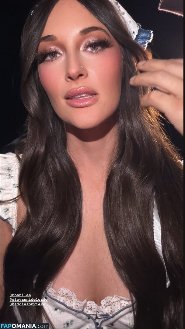 Kacey Musgraves / spaceykacey Nahý OnlyFans  Uniklá fotka #4