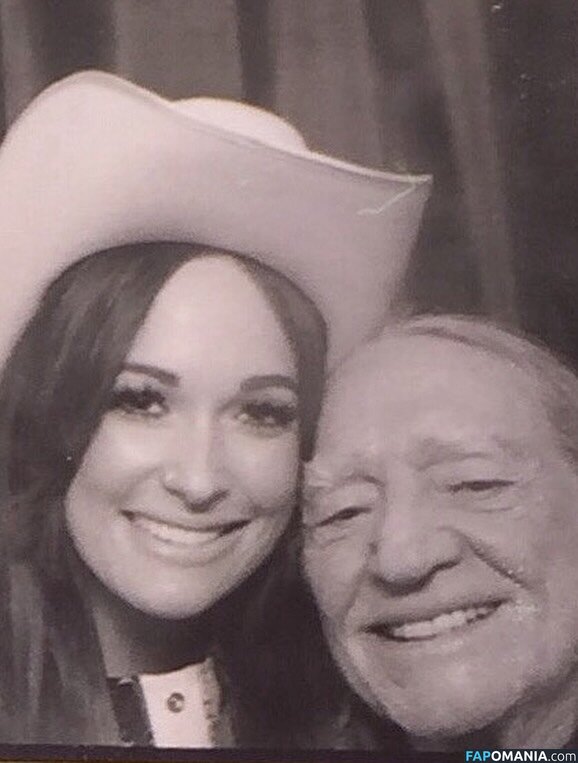 Kacey Musgraves / heavenlyyhazel / spaceykacey Nahý OnlyFans  Uniklá fotka #23