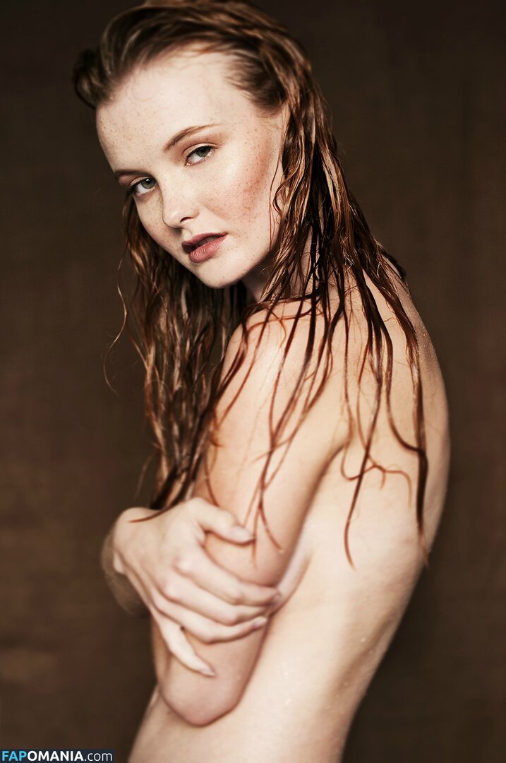 Kacy Hill Nahý OnlyFans  Uniklá fotka #12
