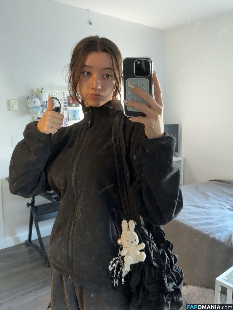 kaerisake Nahý OnlyFans  Uniklá fotka #13
